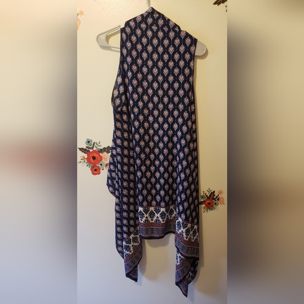 Sleeveless cardigan